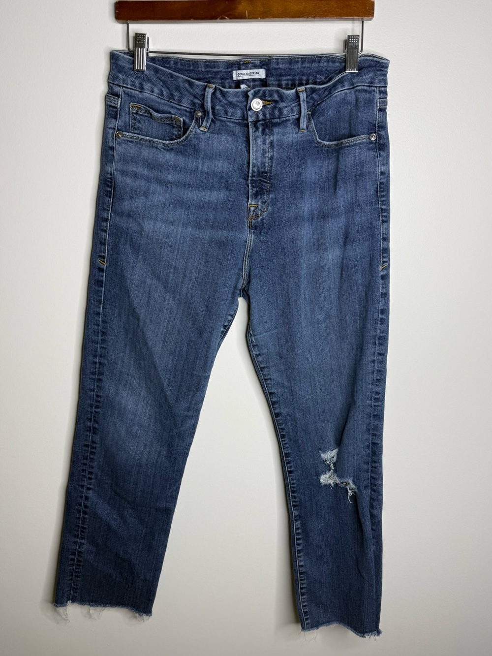 Good American good Straight Leg Jeans in Medium Blue Wash size 14/32